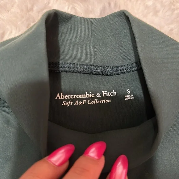 ABERCROMBIE AND FITCH BODYSUIT - Picture 3 of 4